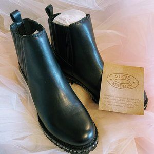 *BRAND NEW!* Studded Steve Madden Booties